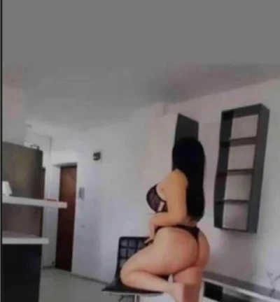 Andra – Escortă Slim și Seducătoare în Tecuci · escortă femboy