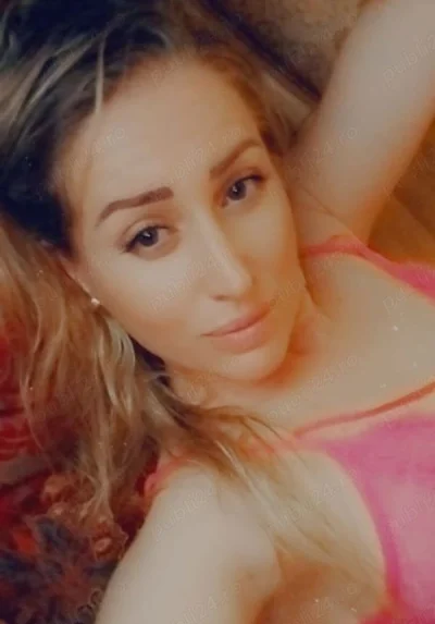 Carina, Escortă Română în Cosmopolis – Experiență Unică