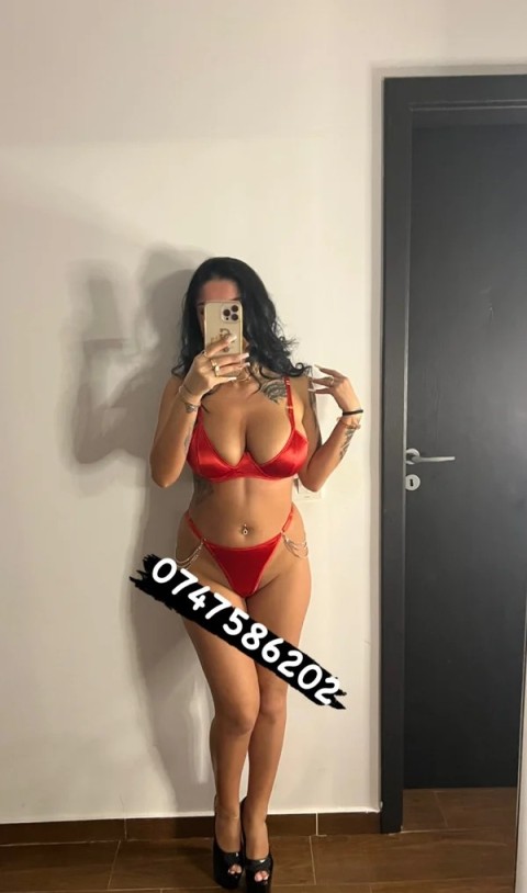 Cristina, Escortă Squirt în Grand Arena