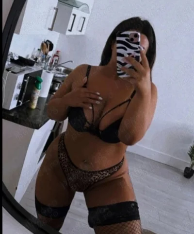 Escortă Sex Brunetă de Lux în Sector 4