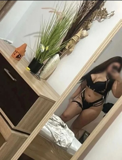 Escortă Slabă Nouă în Plaza, Disponibilă pentru Deplasări