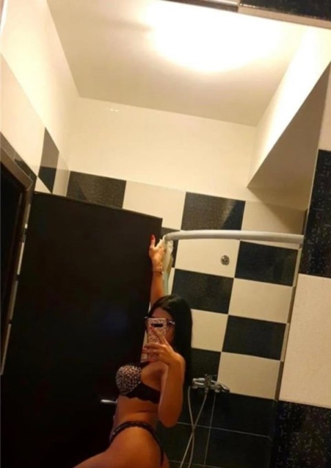 Maya – Escortă Show la Sala Palatului