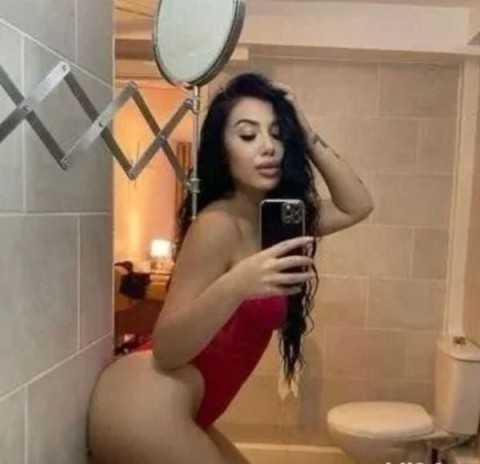 Noapte întreagă cu Maria, roșcată foc