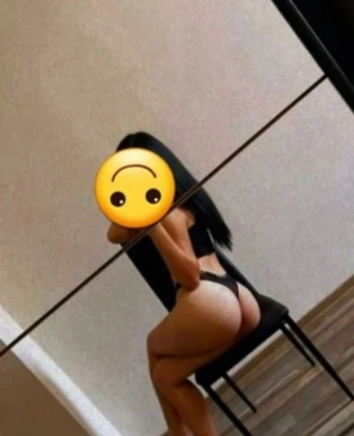 Poloneză Dornică de O Partidă Amoroasă la Sala Palatului